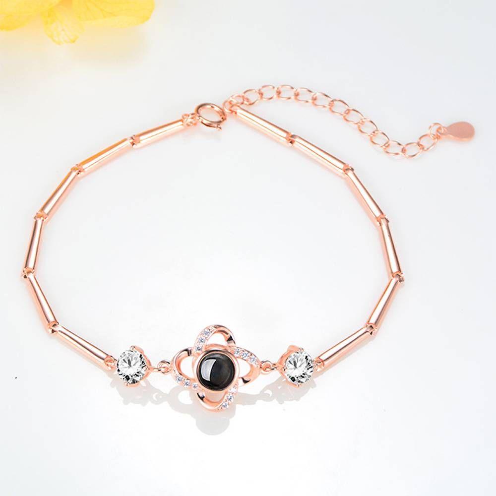 Pulseira Personalizada Te Amo Pulseira em 100 Idiomas de Projeção Pulseira Gravável Trevo de Quatro-folha Banhado a Ouro Rosa - Prata