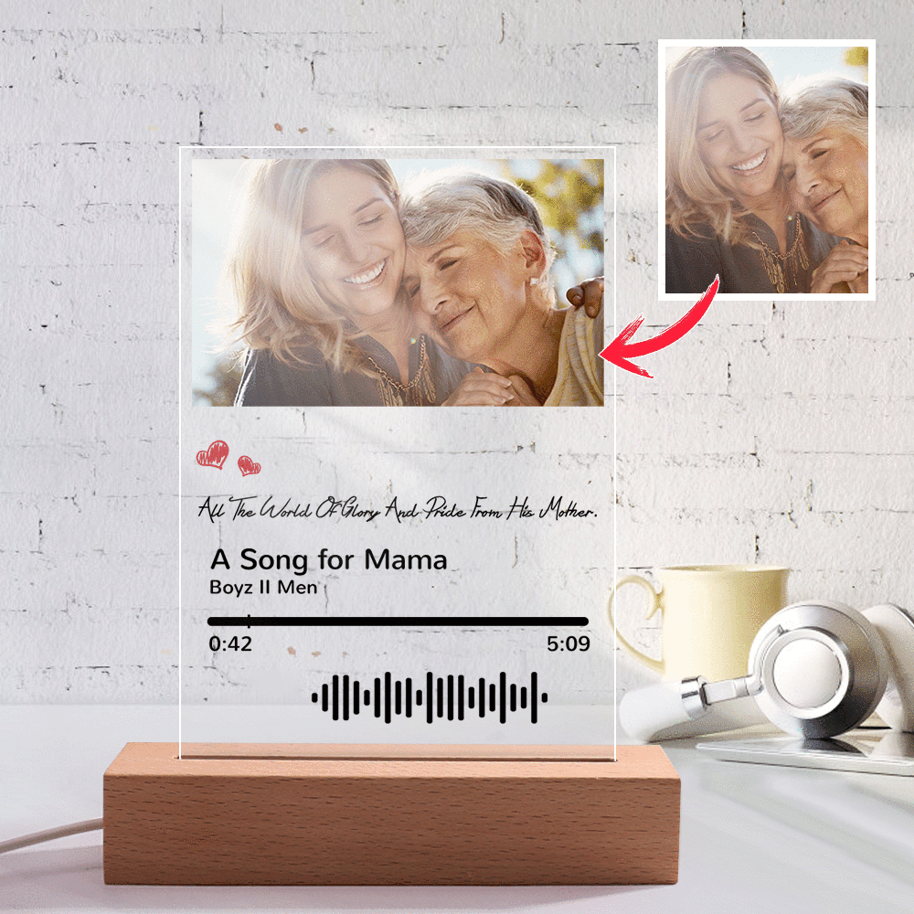 Presentes gravados com foto com código de música digitalizável à noite para a mãe