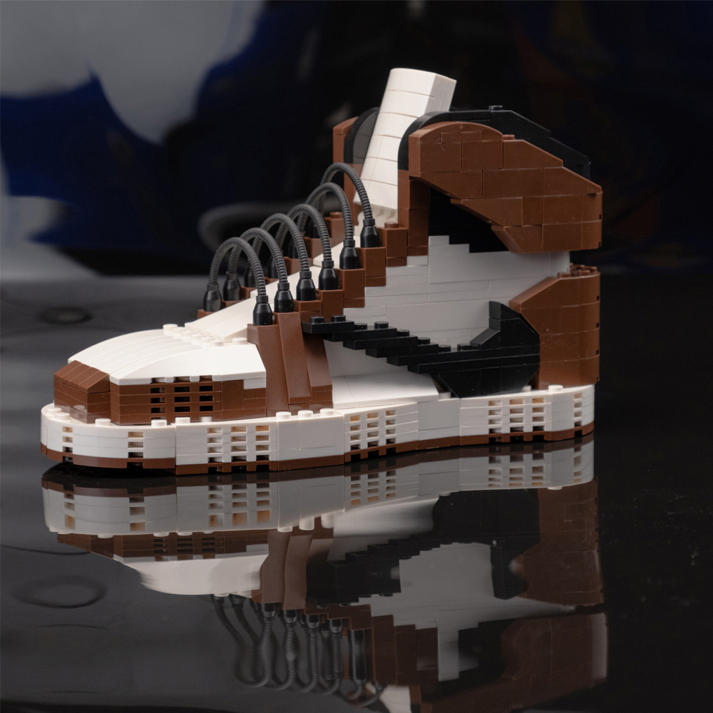 FREE SHIPPING MOC LEGO BUILDING BLOCK BIG SIZE AIR JORDAN TRAVIS SCOTT AJ1 WITH LED LIGHT AND MINI FIGURE