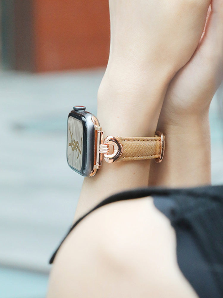 Heart-shaped Horseshoe Buckle Slim Leather Band