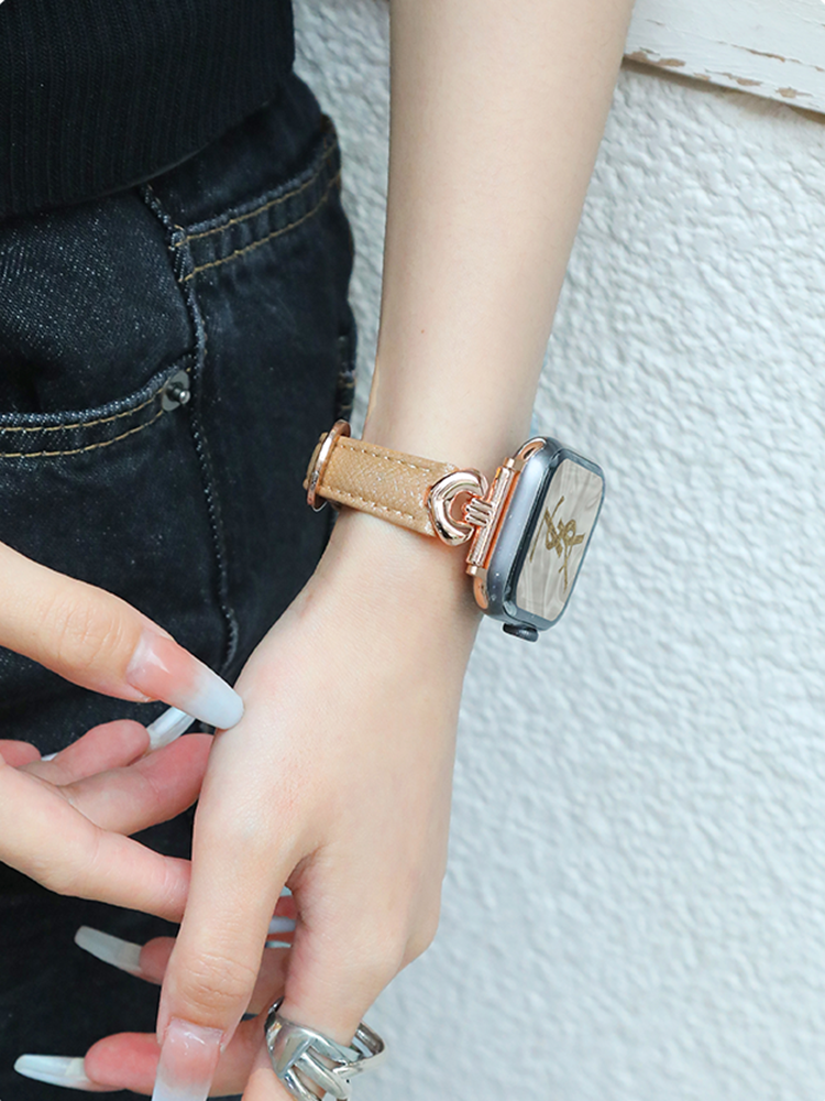 Heart-shaped Horseshoe Buckle Slim Leather Band