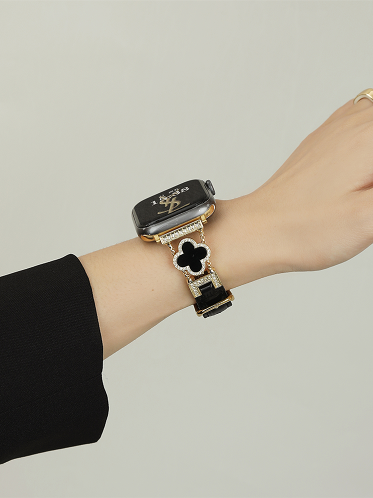 Four-leaf Clover Link Leather Band