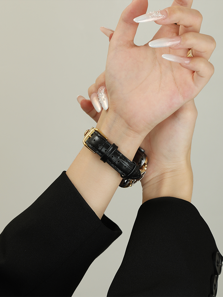 Four-leaf Clover Link Leather Band