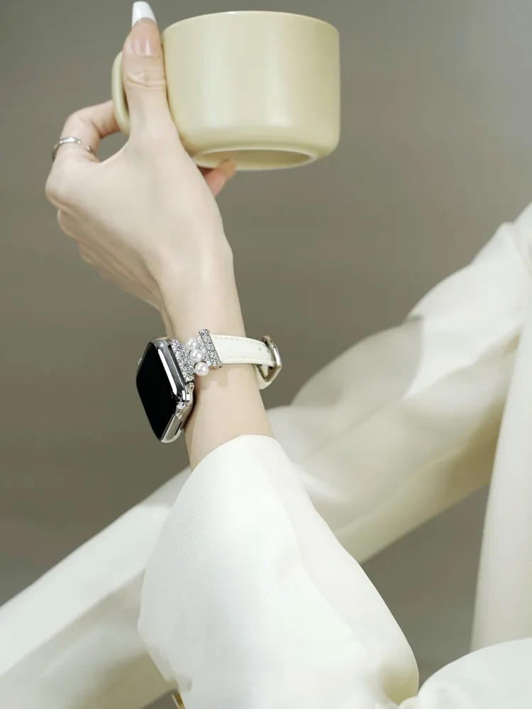 Pearl Buckle with Leather Band for Apple Watch