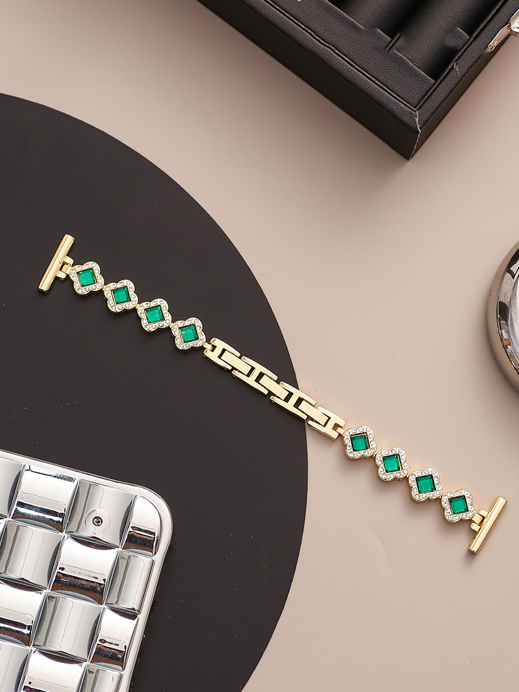 Four-Leaf Clover with Emerald Stainless Steel Band