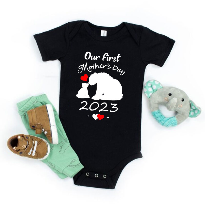 [Adult Tee]Customalized Black Bear Mommy Matching Shirt