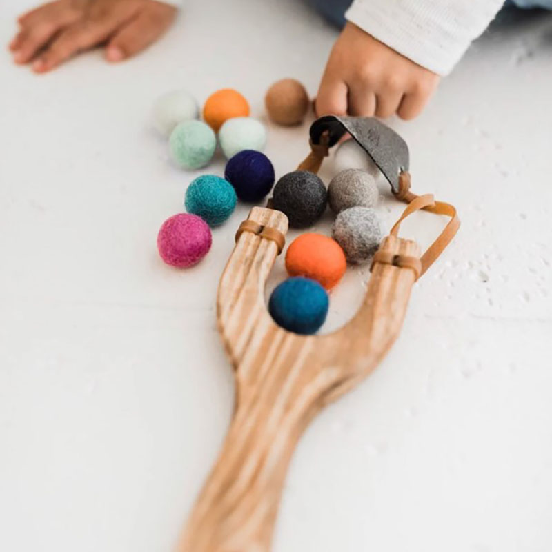 Slingshot Wood Slingshot, Slingshot Felt Ball Gift for Kids