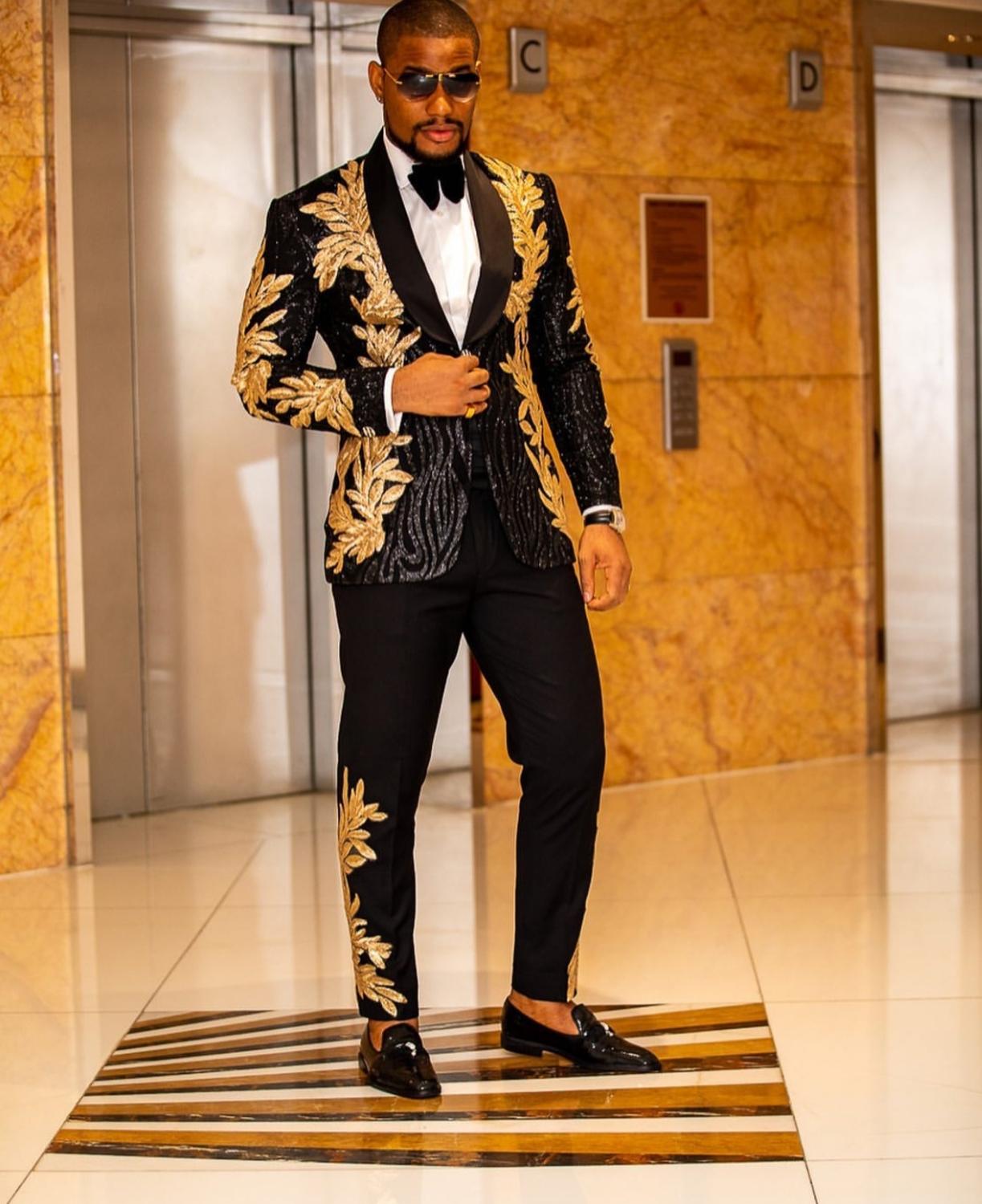 Black Men Suits with Embroidery Beaded Two Pieces Shawl Lapel Designer Wedding Tuxedos Gold Mens Jacket and Pants