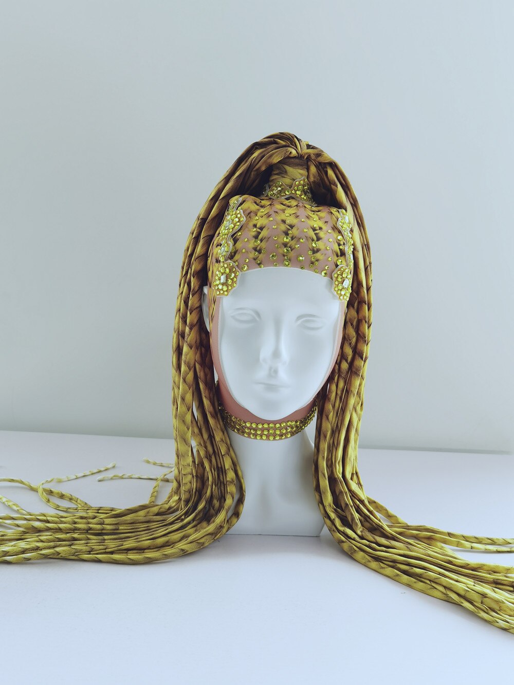 Designer Rhinestone Self Styling Wigs Women Unisex Crystal Long Hair Headwear Nightclub Party Headdress Singer Stage Accessories