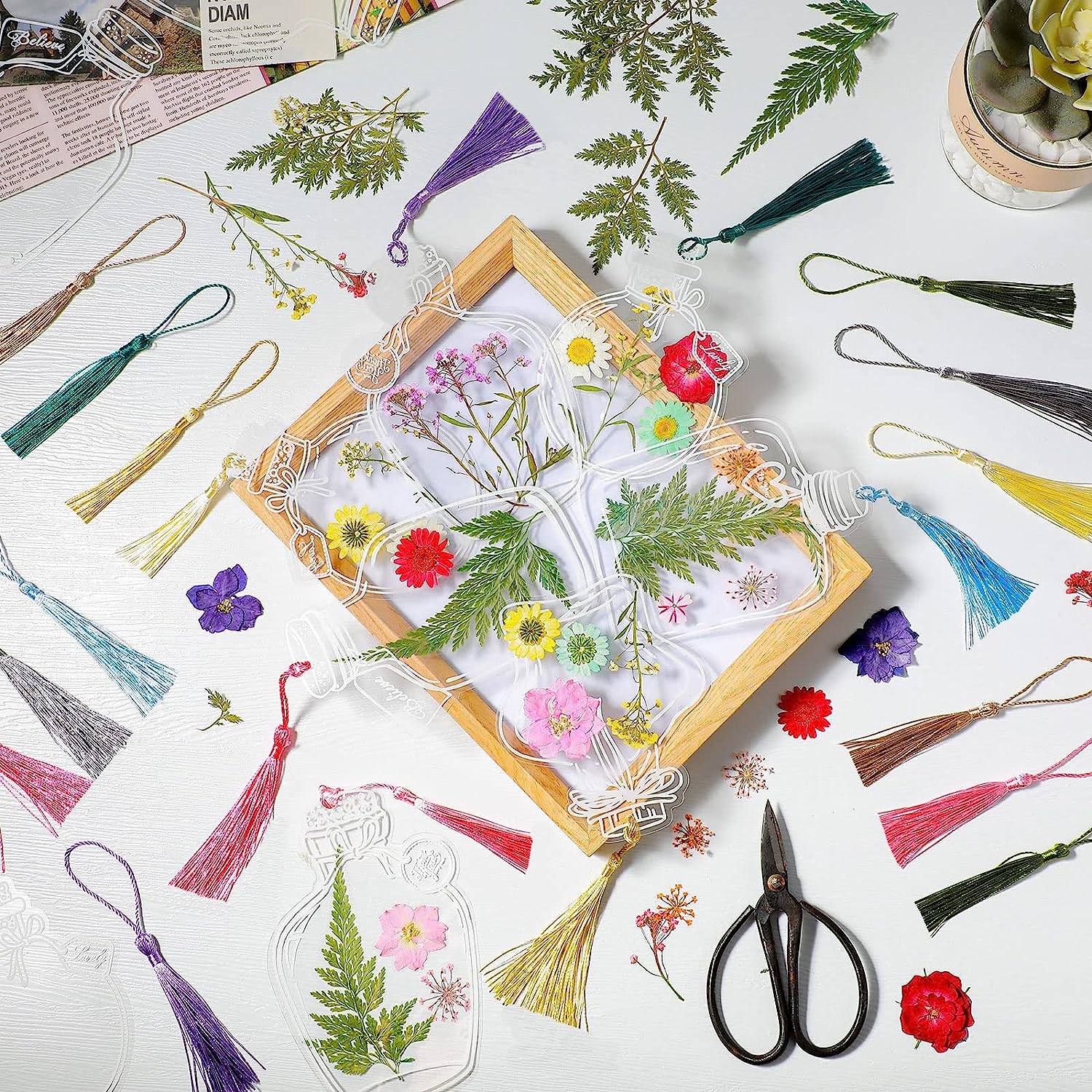 Dried flowers bookmarks