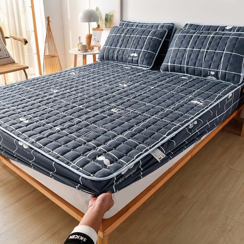 2023 LATEST BREATHABLE SILKY MATTRESS COVER