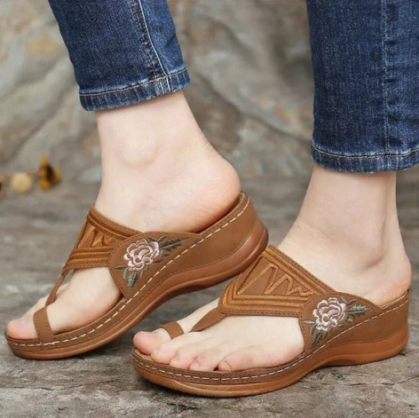 Beach Shoes Women's Sandals Ladies Clip Toe Wedges Thong Shoes 2021 Fashion Embroidery Platform Buckle Casual Female