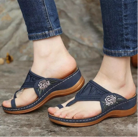Beach Shoes Women's Sandals Ladies Clip Toe Wedges Thong Shoes 2021 Fashion Embroidery Platform Buckle Casual Female