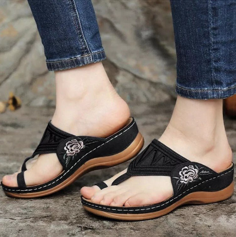 Beach Shoes Women's Sandals Ladies Clip Toe Wedges Thong Shoes 2021 Fashion Embroidery Platform Buckle Casual Female