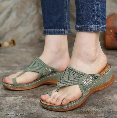 Beach Shoes Women's Sandals Ladies Clip Toe Wedges Thong Shoes 2021 Fashion Embroidery Platform Buckle Casual Female