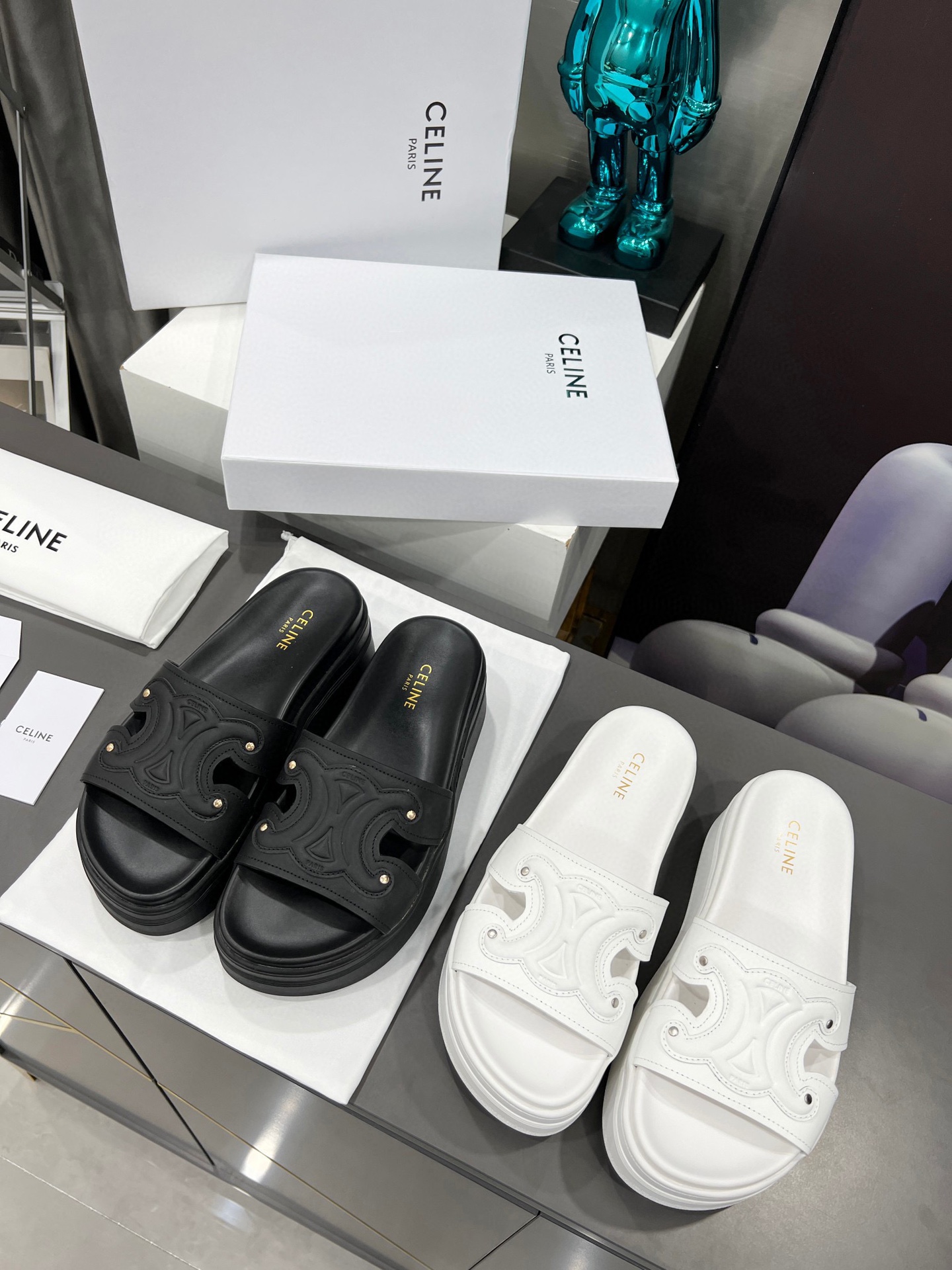 Celine summer platform slippers must explode