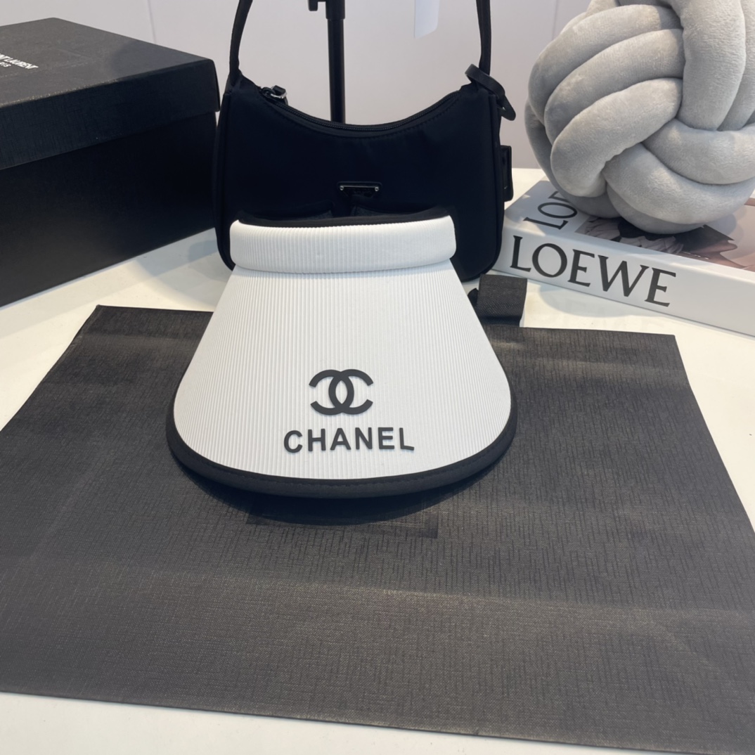 Chanel fashion empty top hat