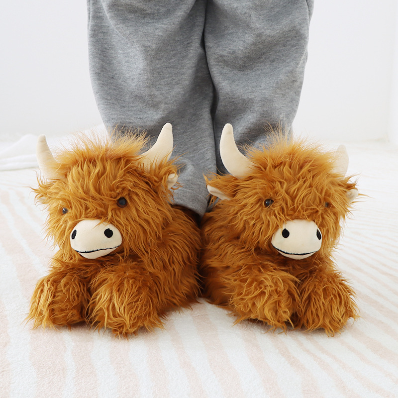 Highland Cow Slippers,Plush Scottish Cow Slippers, Soft Warm Animal Slippers Home Indoor Slippers