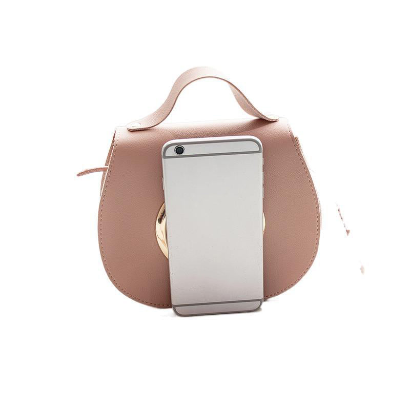 Novinka – taška přes rameno v kulatém stylu