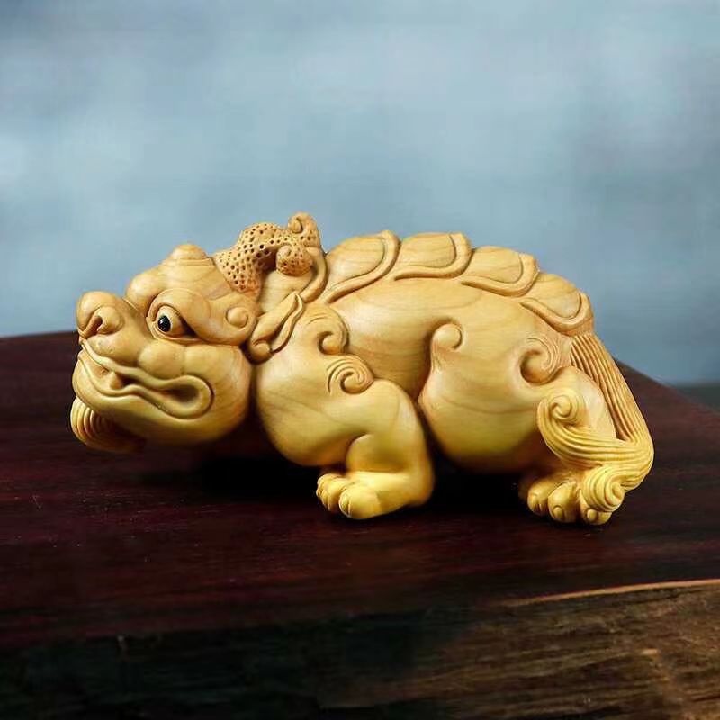 chinese arborvitae wood carving pixiu beast 030501