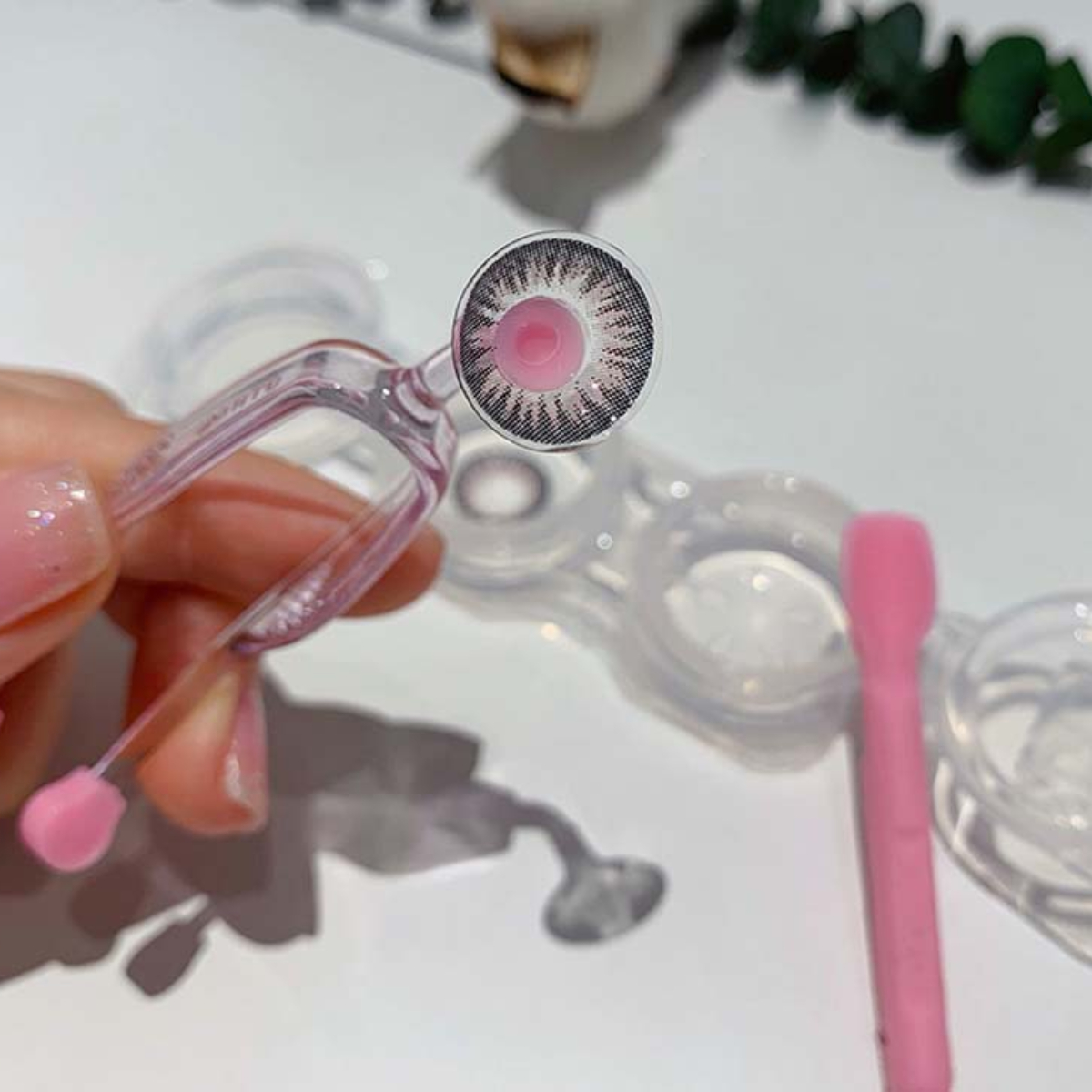 Contact Lens Wearing Tool（Silicone Soft Tweezer Stick Set）