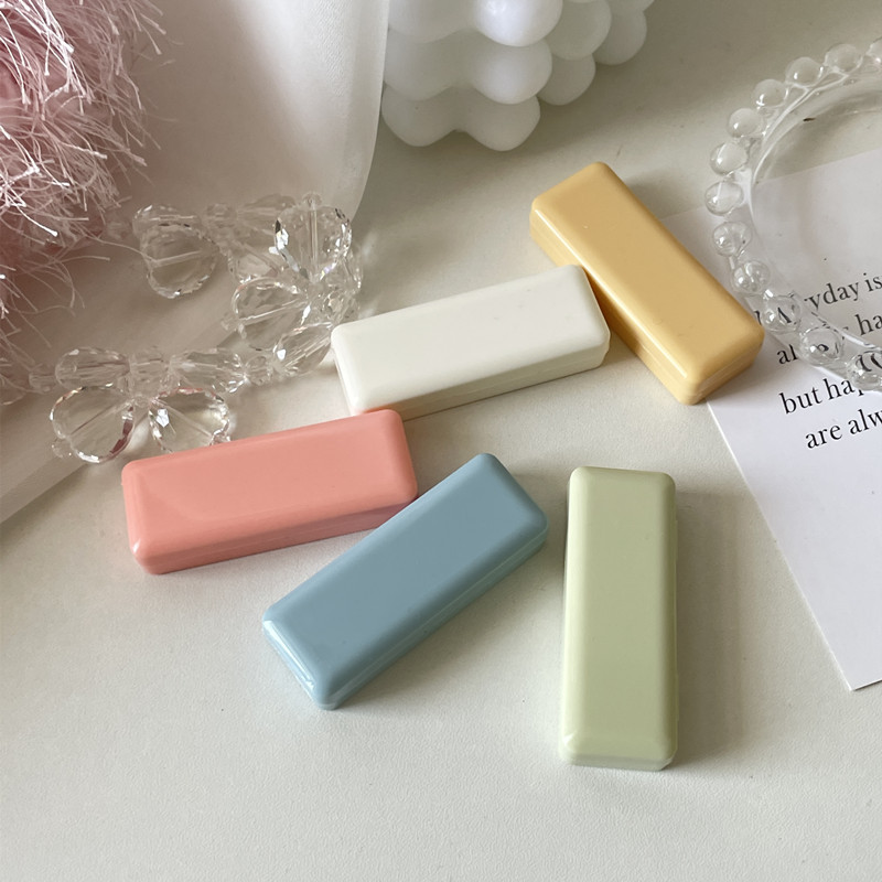 Salt-colored Contact Lens Remover Tool