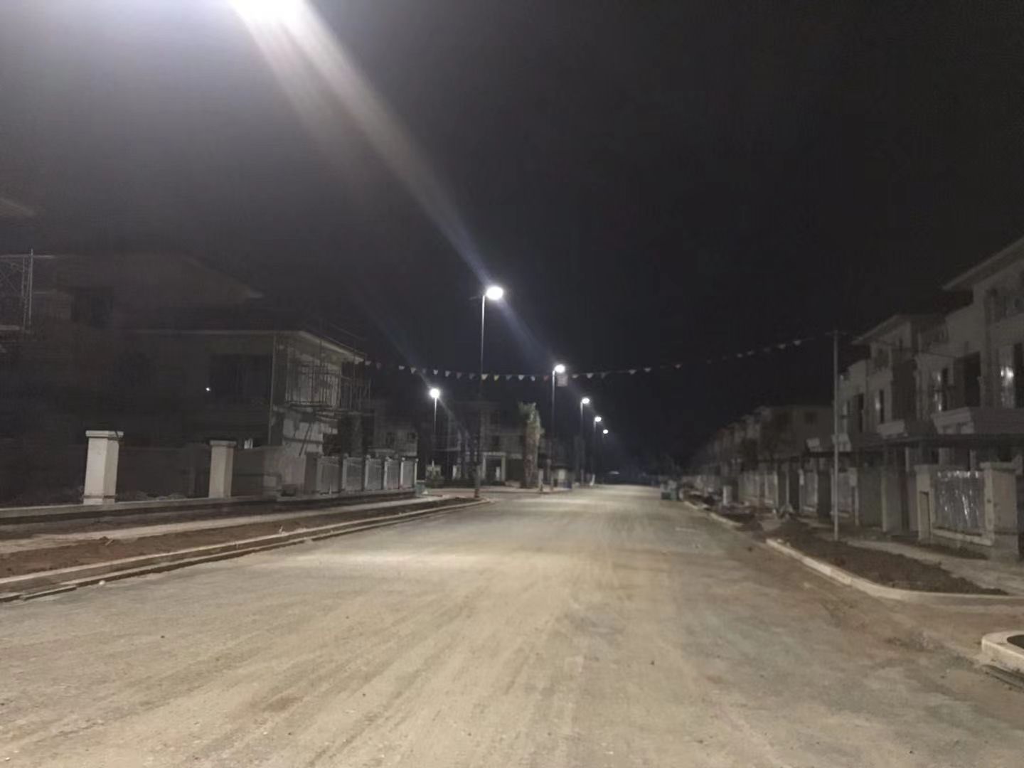 WHY MY SOLAR STREET LIGHT TURN ON IN DAYLIGHT?-VSUN LUX