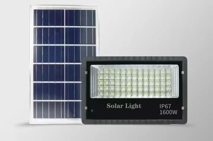 SUNCENTRE aluminum giant solar flood light SC-SFL-G01 for project