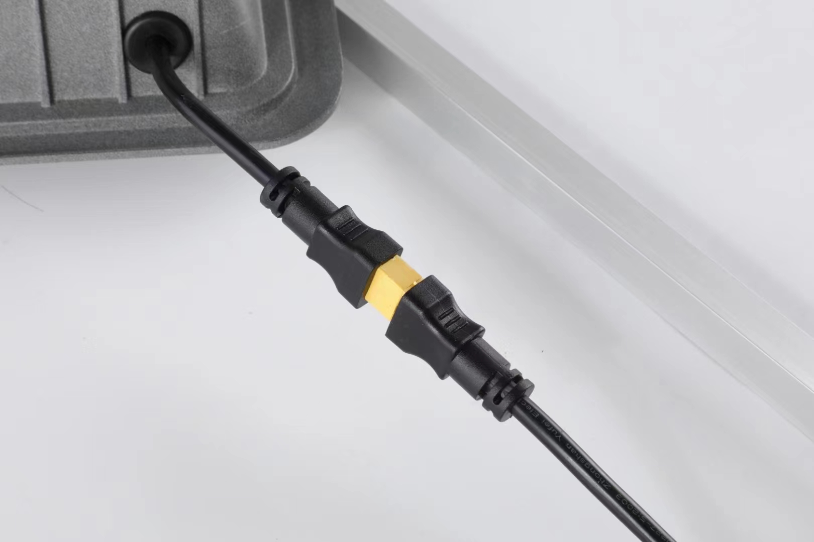 SUNCENTRE aluminum solar flood light SC-SFLB-D01