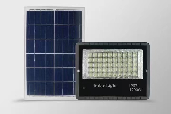SUNCENTRE aluminum giant solar flood light SC-SFL-G01 for project