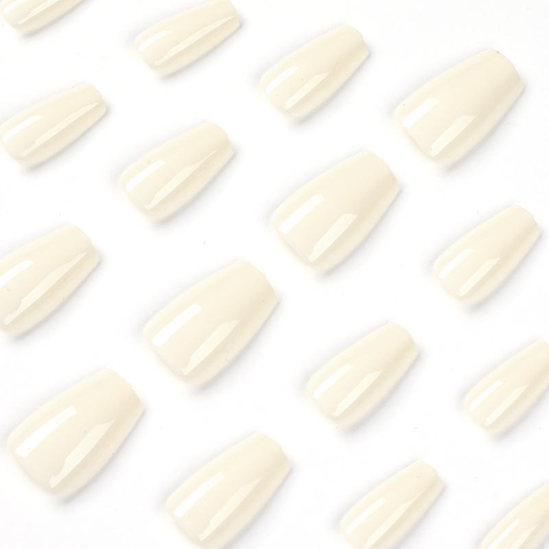 White snow medium nails