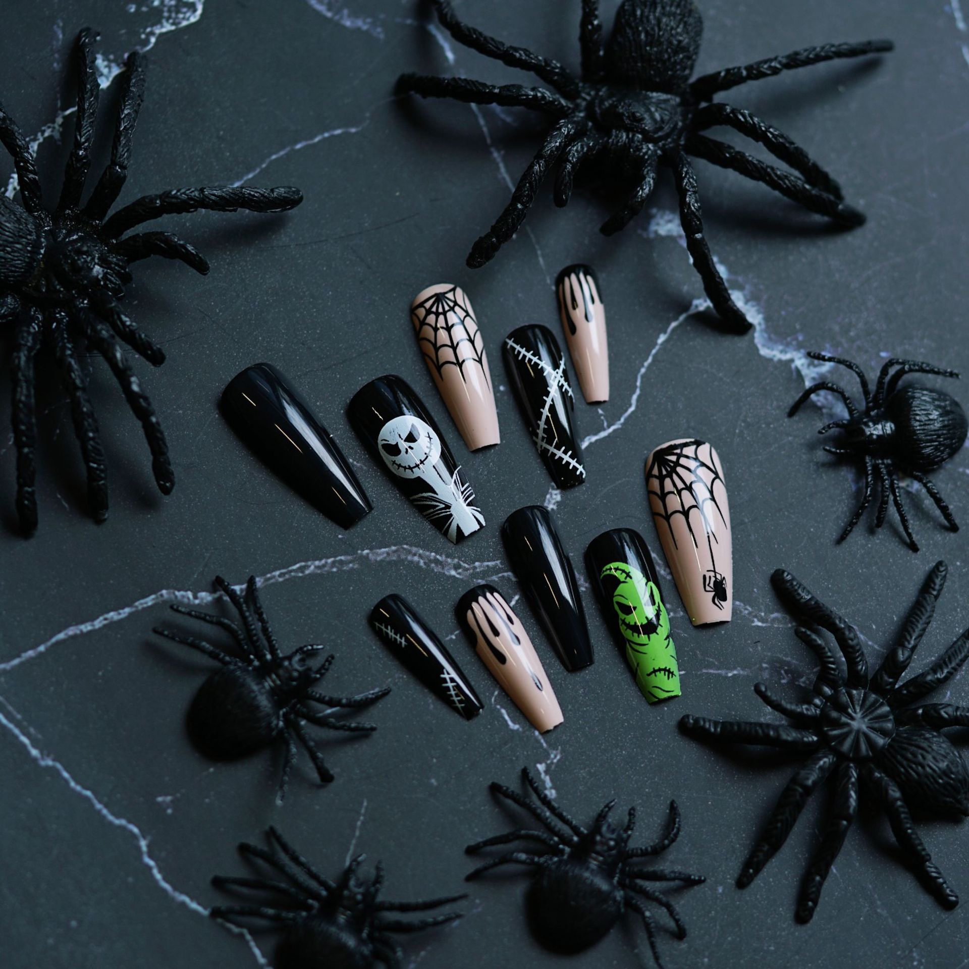 Green human skeleton Halloween Nails
