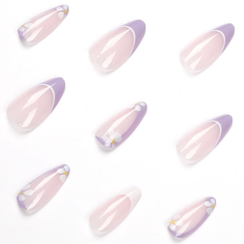 Purple flowers Medium Nails