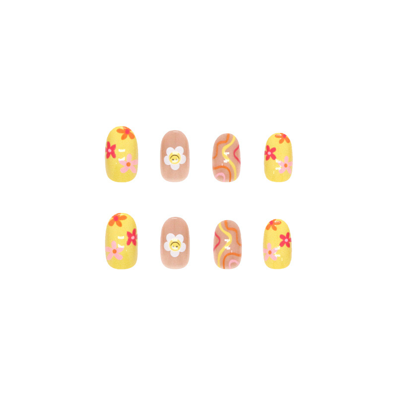 S53 Smiley face sunflower short nails