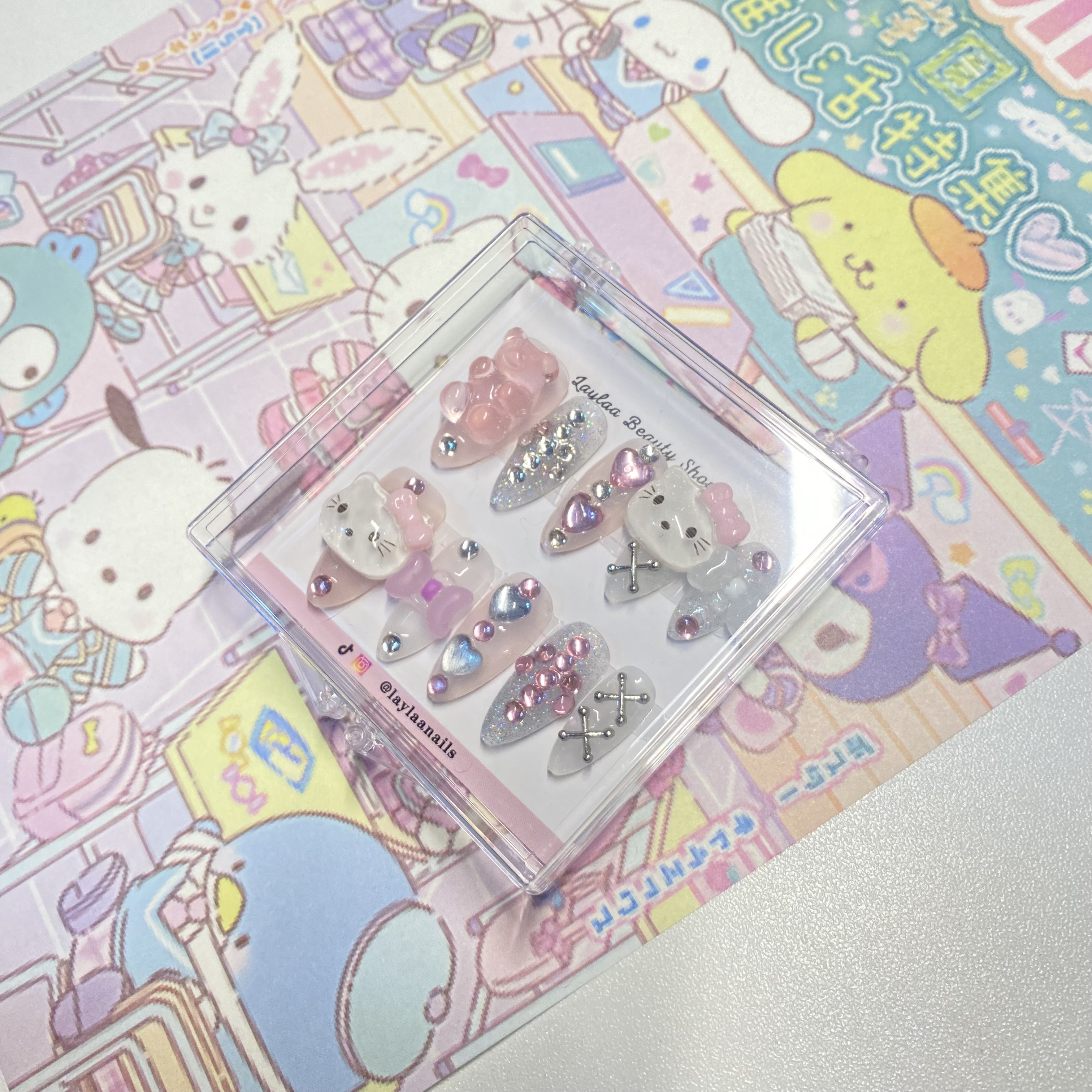 Hello Kitty | Handmade nails