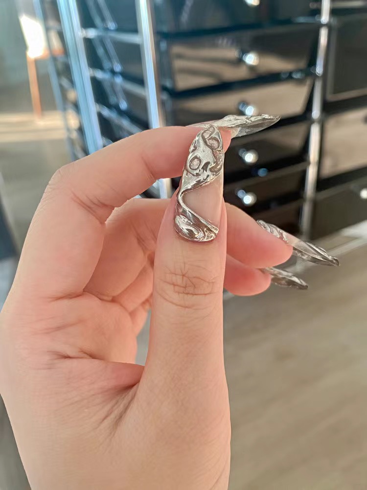 Metal Girl | Handmade Nails