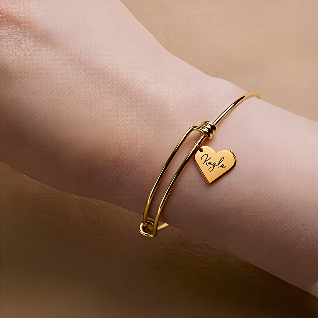 For Mother - Moms Can Keep Their Kids In The Heart Custom Engraved Name Bracelet