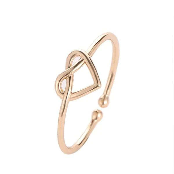 Heart Detail Twist Ring