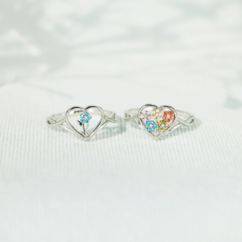 For Grandma/Mama - Grandma's/Mama's Wild Flowers Custom Birthstones Flower Heart Ring