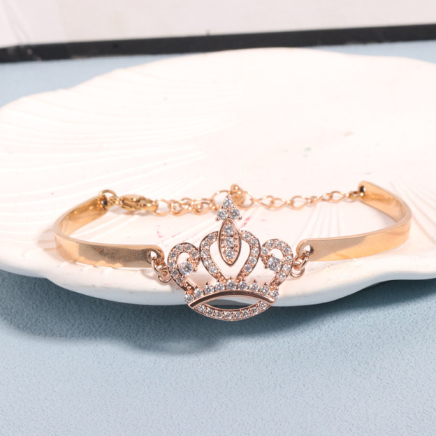 For My Niece - Straighten Your Crown Crown Bracelet