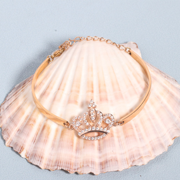 For My Niece - Straighten Your Crown Crown Bracelet