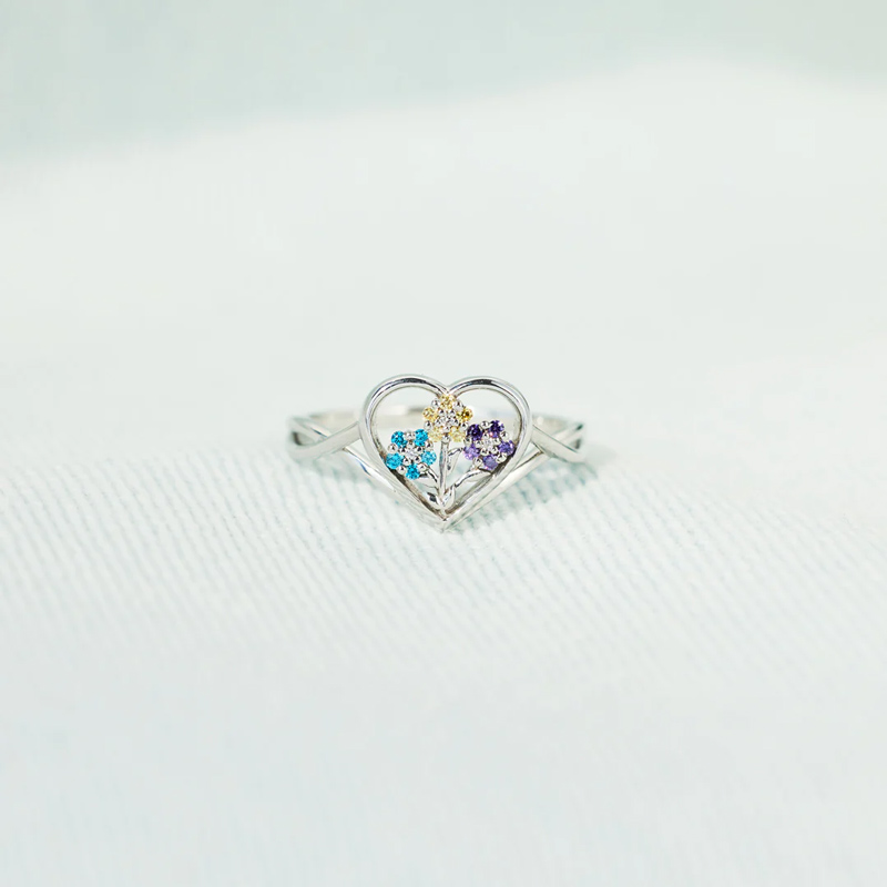 For Grandma/Mama - Grandma's/Mama's Wild Flowers Custom Birthstones Flower Heart Ring