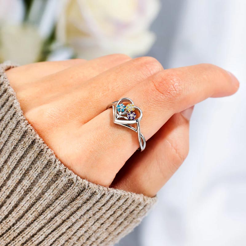 For Grandma/Mama - Grandma's/Mama's Wild Flowers Custom Birthstones Flower Heart Ring