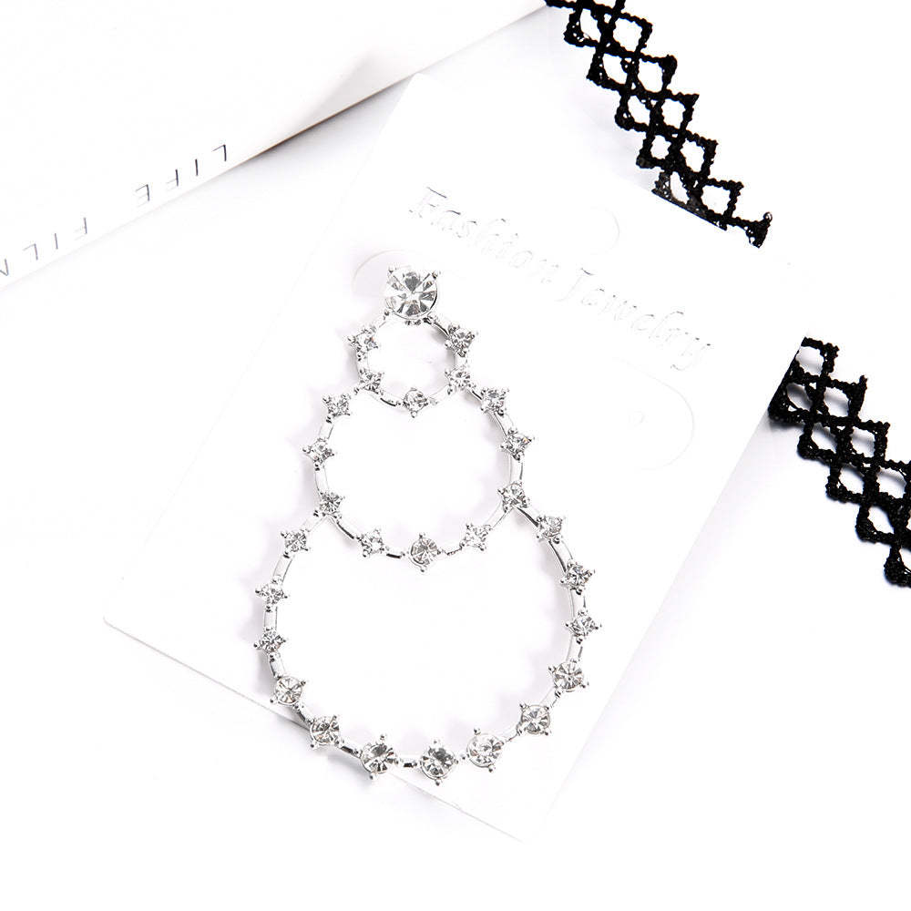 Round Diamond Earrings