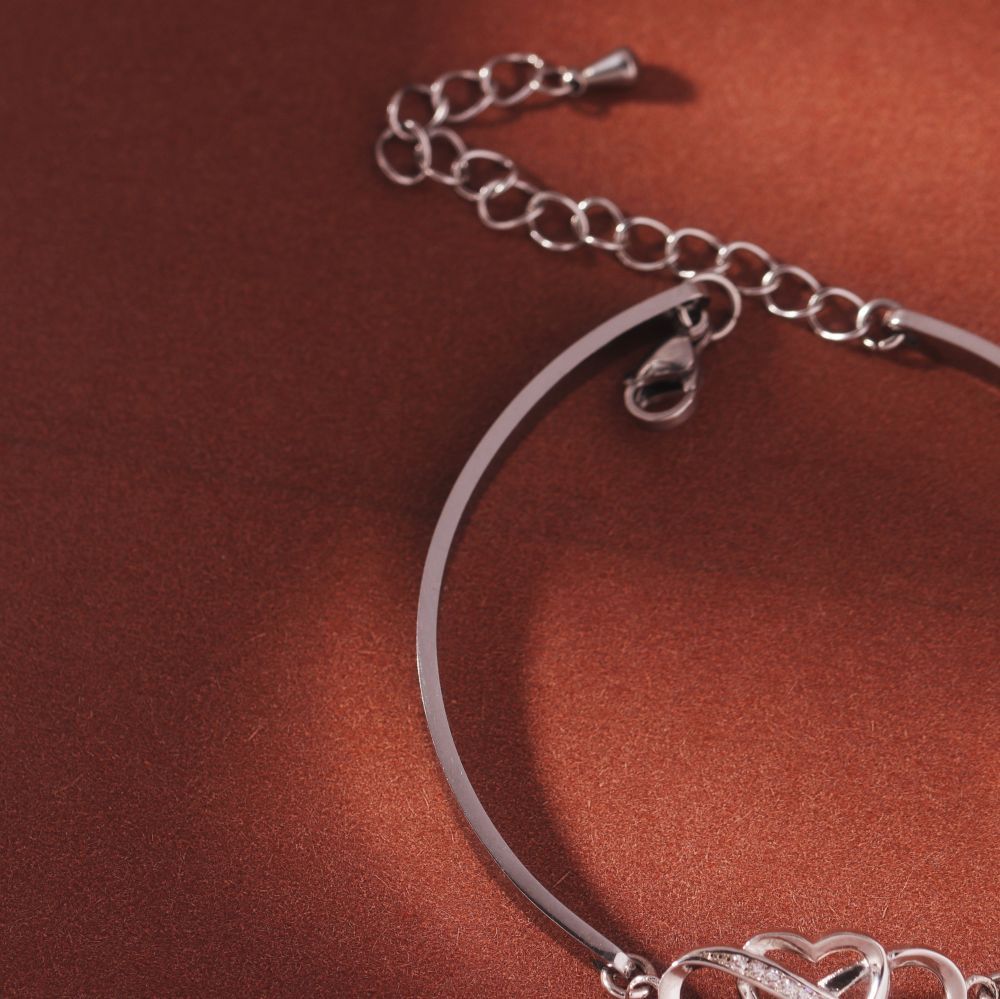 The Love Between Aunt & Niece Is Forever Heart Bracelets