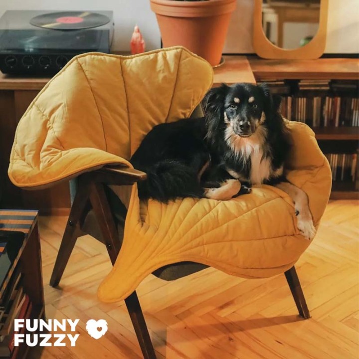 Calming Dog Blanket Leaf ShapeFunnyFuzzyUK