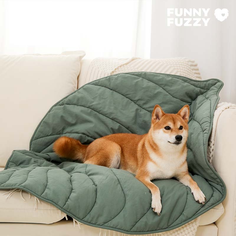 Calming Dog Blanket - Leaf Shape