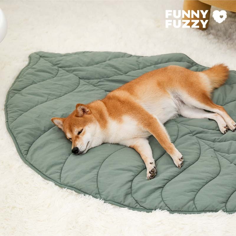 Calming Dog Blanket - Leaf Shape