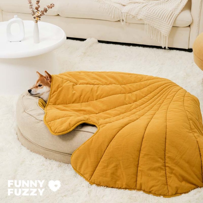 Calming Dog Blanket Leaf ShapeFunnyFuzzyUK