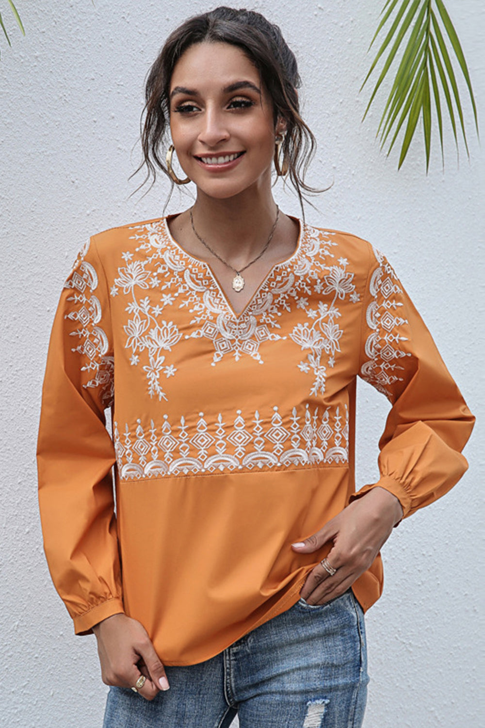 V-neck Printed Embroidery Long-sleeved T-shirt